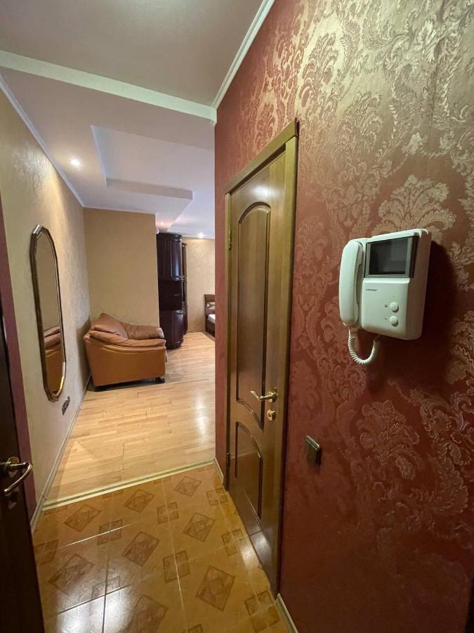 קייב One Bedroom Kreschatik Str 4 מראה חיצוני תמונה